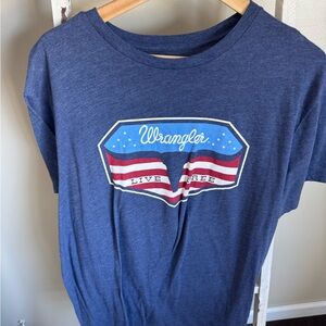 Wrangler USA flag live free r shirt